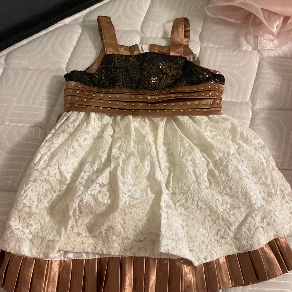 baby’s dress